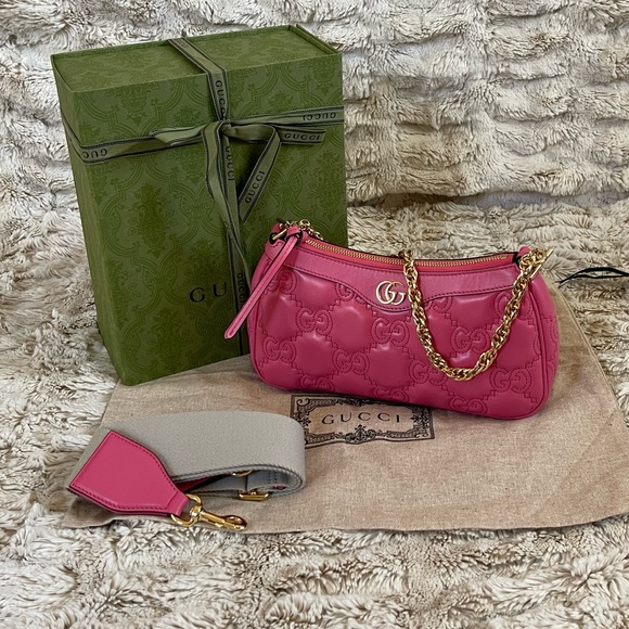 Gucci Matelassé with GG Shoulder Bag - Picture 10 of 16